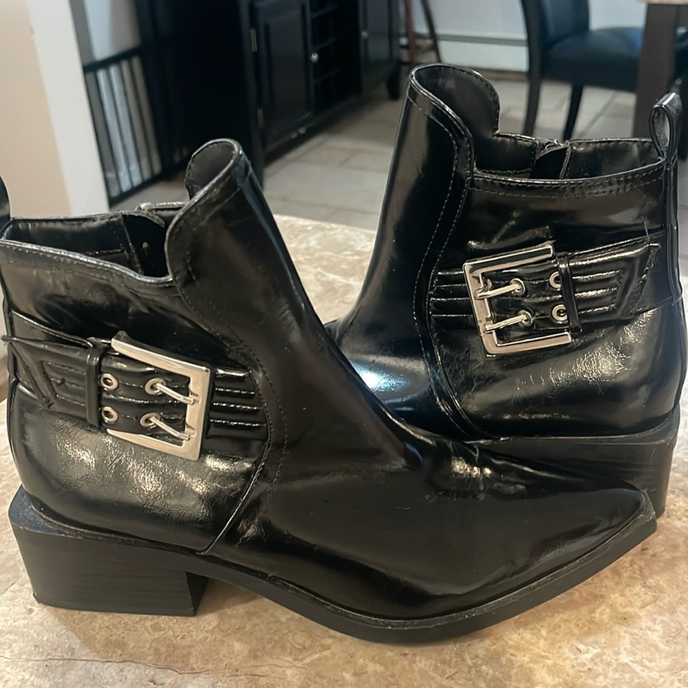 Beautiful black booties size 8.5